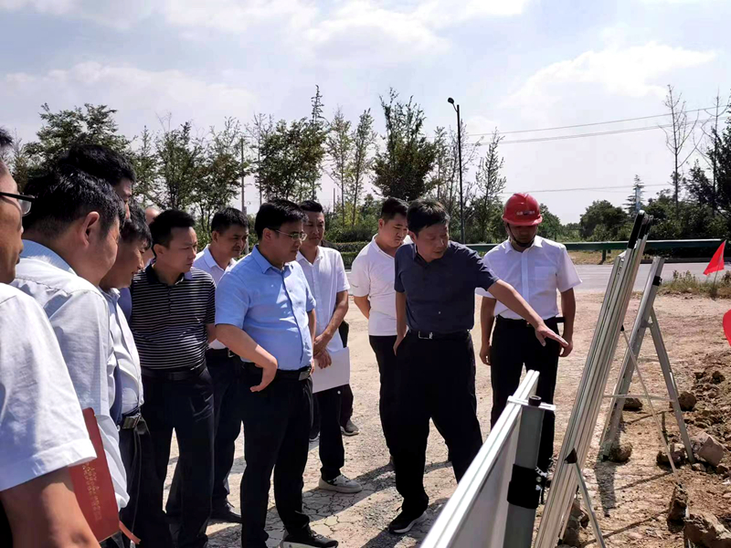 亳州市委常委、副市長(zhǎng)左龍蒞臨亳蒙預(yù)制標(biāo)調(diào)研指導(dǎo)